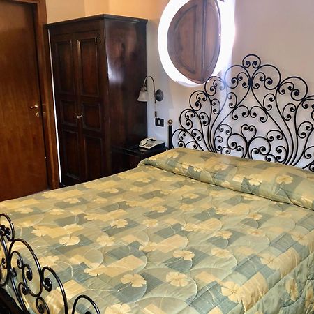 Hotel Bucaneve Pescasseroli Eksteriør bilde